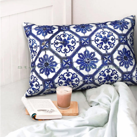 Pillowcase in Blue and White Portuguese Tile Pattern Flowers Pattern