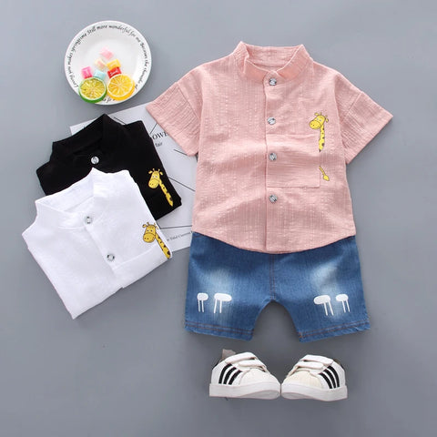 Conjunto de camiseta y pantalón corto para niño