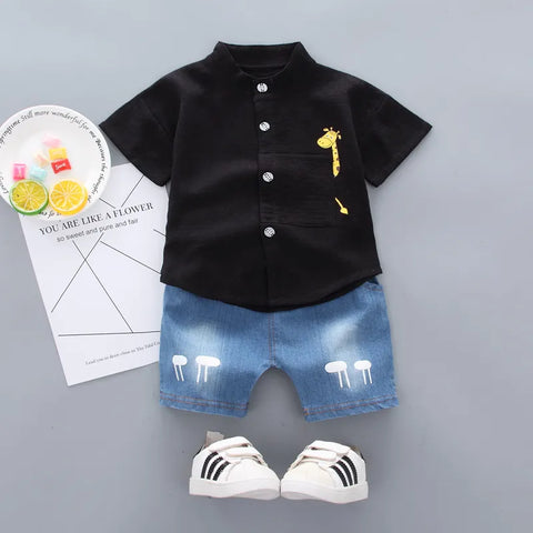 Conjunto de camiseta y pantalón corto para niño