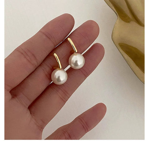 Daily Milk Pearl Compact Temperamental Silver Earrings