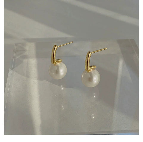 Daily Milk Pearl Compact Temperamental Silver Earrings