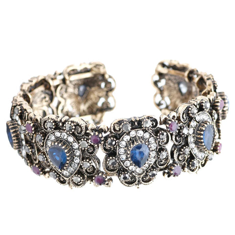 Antique style bracelet with zirconia's