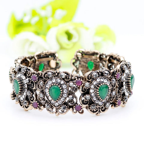 Antique style bracelet with zirconia's