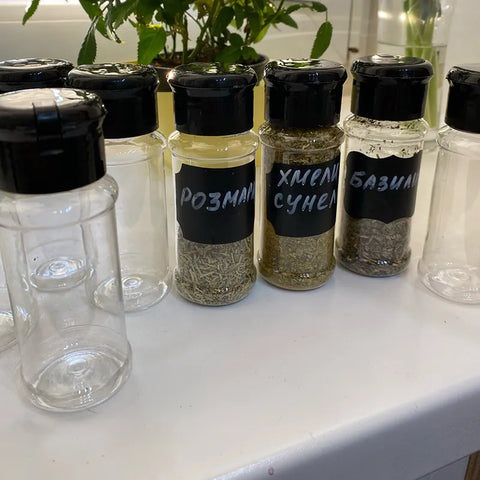 Seasoning Shaker Bottles Plastic Kitchen Spices Storage Condiment Jar Salt Pepper Boxes for Kitchen Gadget Tools