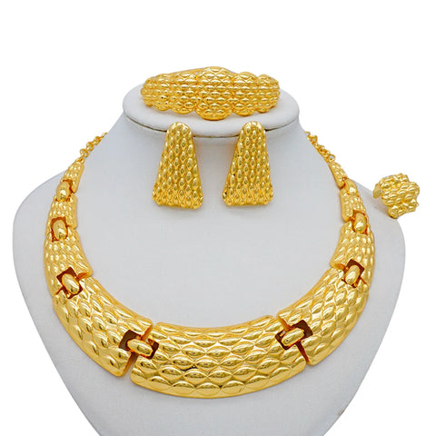 Hermoso conjunto de joyas de color dorado africano para todas las ocasiones