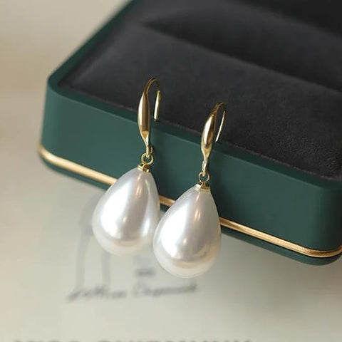 Exquisite Water-drop Pearl Earrings for Women Elegant Vintage Hook Earrings