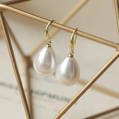 Exquisite Water-drop Pearl Earrings for Women Elegant Vintage Hook Earrings