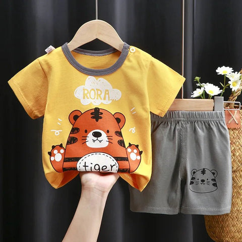 Children's shorts and t-shirt set. - EveryWares