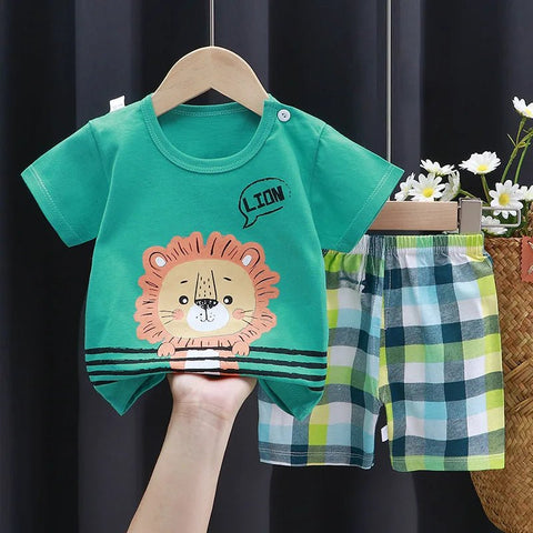 Children's shorts and t-shirt set. - EveryWares