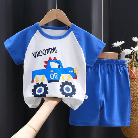 Children's shorts and t-shirt set. - EveryWares