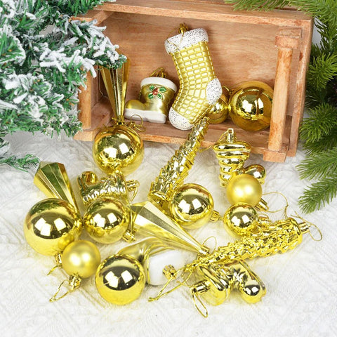 Christmas Ball Ornaments. - EveryWares