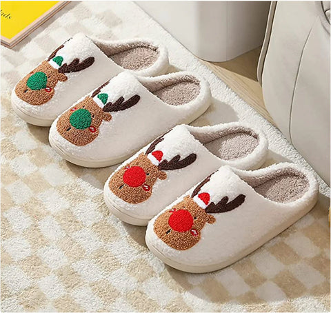 Cozy Christmas Slippers - EveryWares