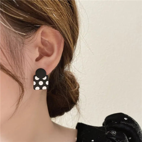 Earrings Unique Design Asymmetrical Enamel With Polka Dots - EveryWares