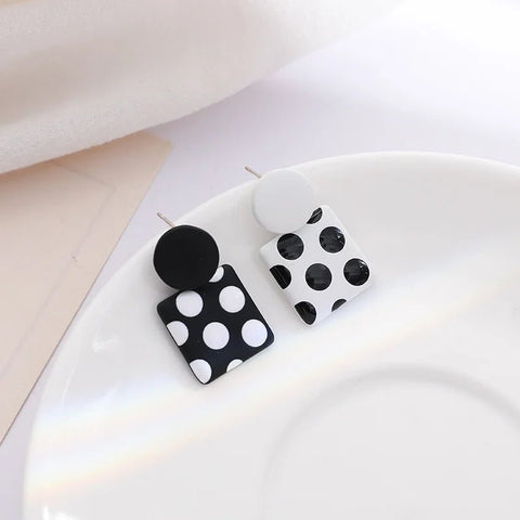 Earrings Unique Design Asymmetrical Enamel With Polka Dots - EveryWares