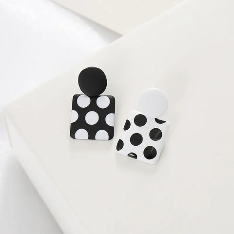 Earrings Unique Design Asymmetrical Enamel With Polka Dots - EveryWares