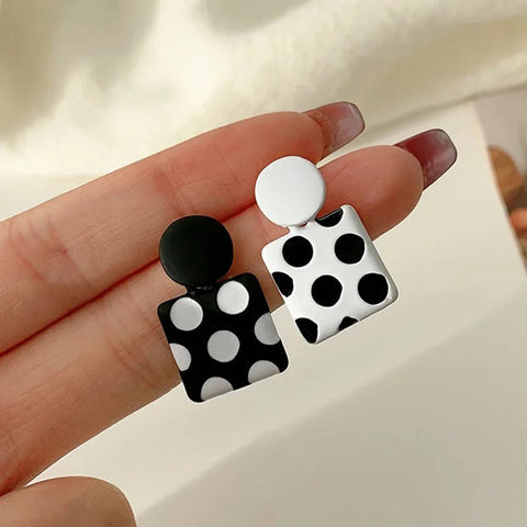 Earrings Unique Design Asymmetrical Enamel With Polka Dots - EveryWares