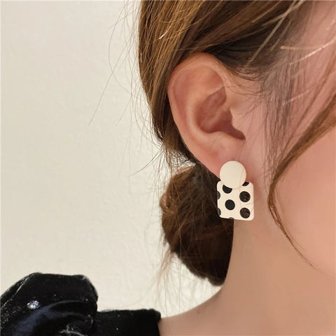 Earrings Unique Design Asymmetrical Enamel With Polka Dots - EveryWares